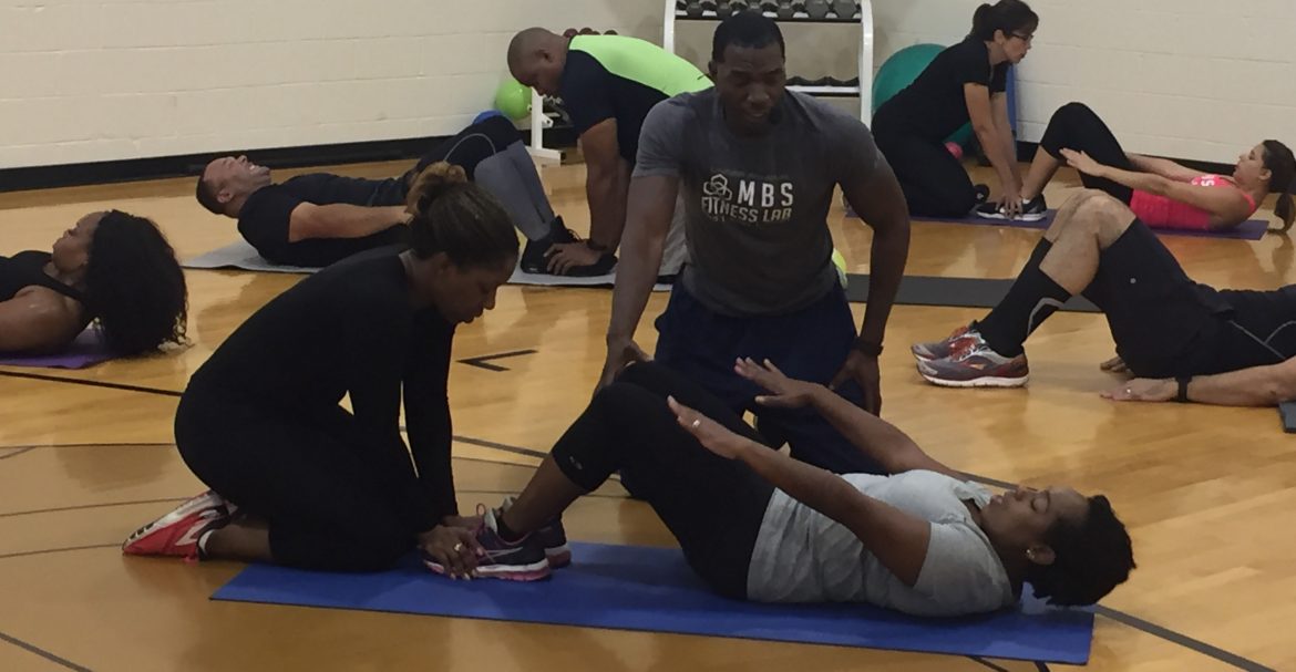 Situps with Celebrity Fitness Trainer Monte Sanders